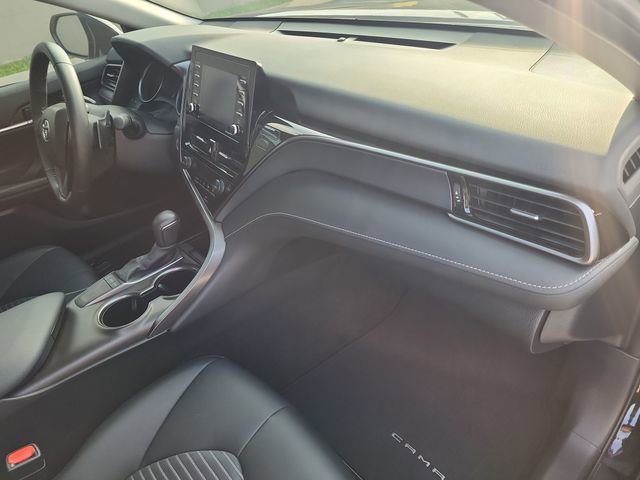Used 2024 Toyota Camry SE w/ Convenience Package image 11