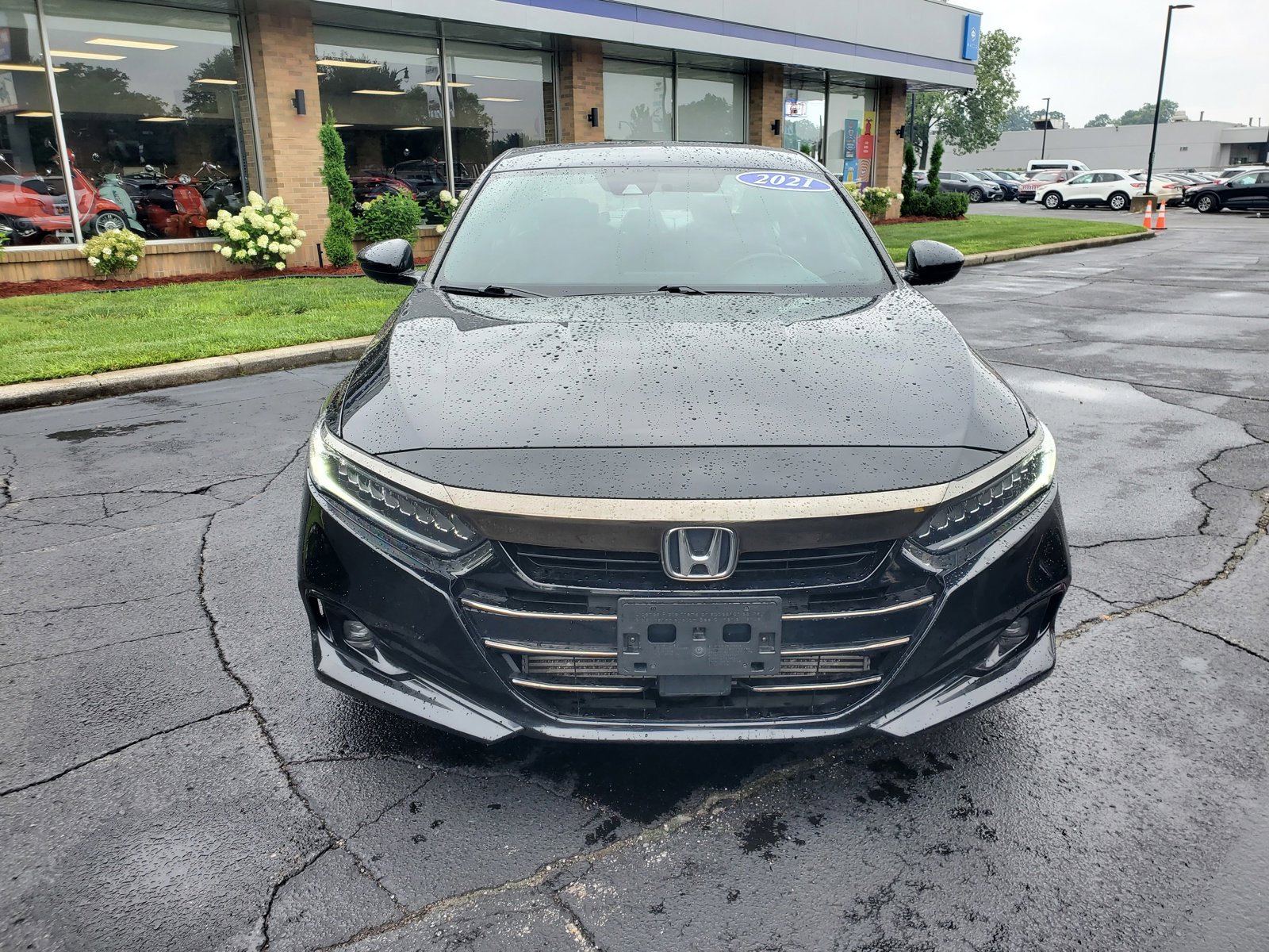 Used 2021 Honda Accord Sport image 3