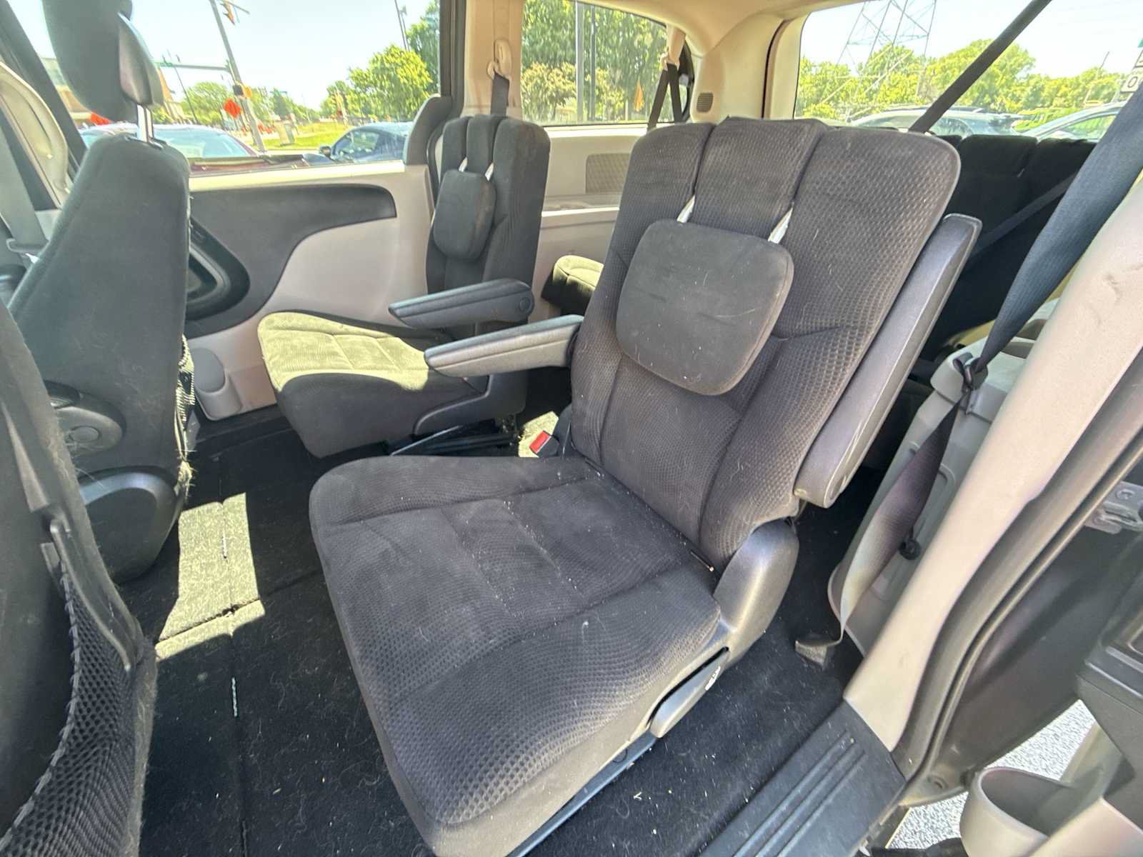 Used 2016 Dodge Grand Caravan SE w/ Quick Order Package 29E SE FWD image 21