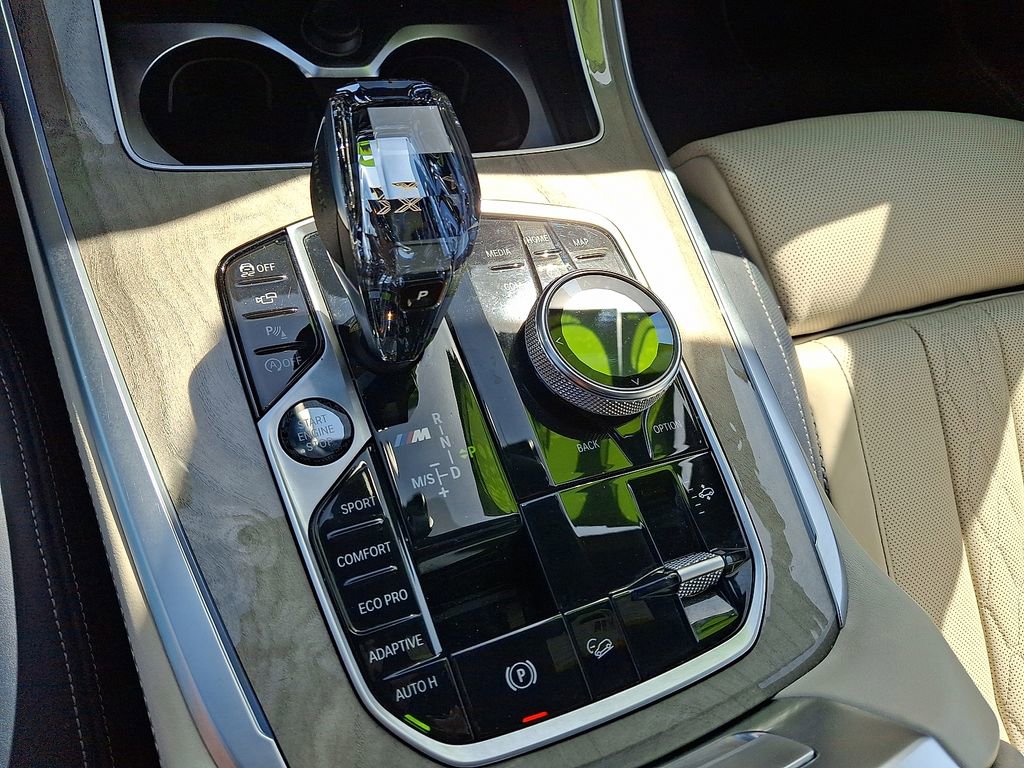 Used 2020 BMW X7 M50i w/ Dynamic Handling Package image 4