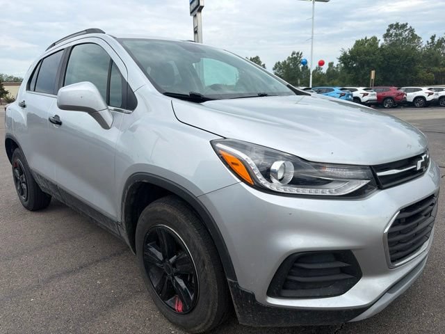 Used 2019 Chevrolet Trax LT w/ LT Convenience Package AWD/4WD image 4