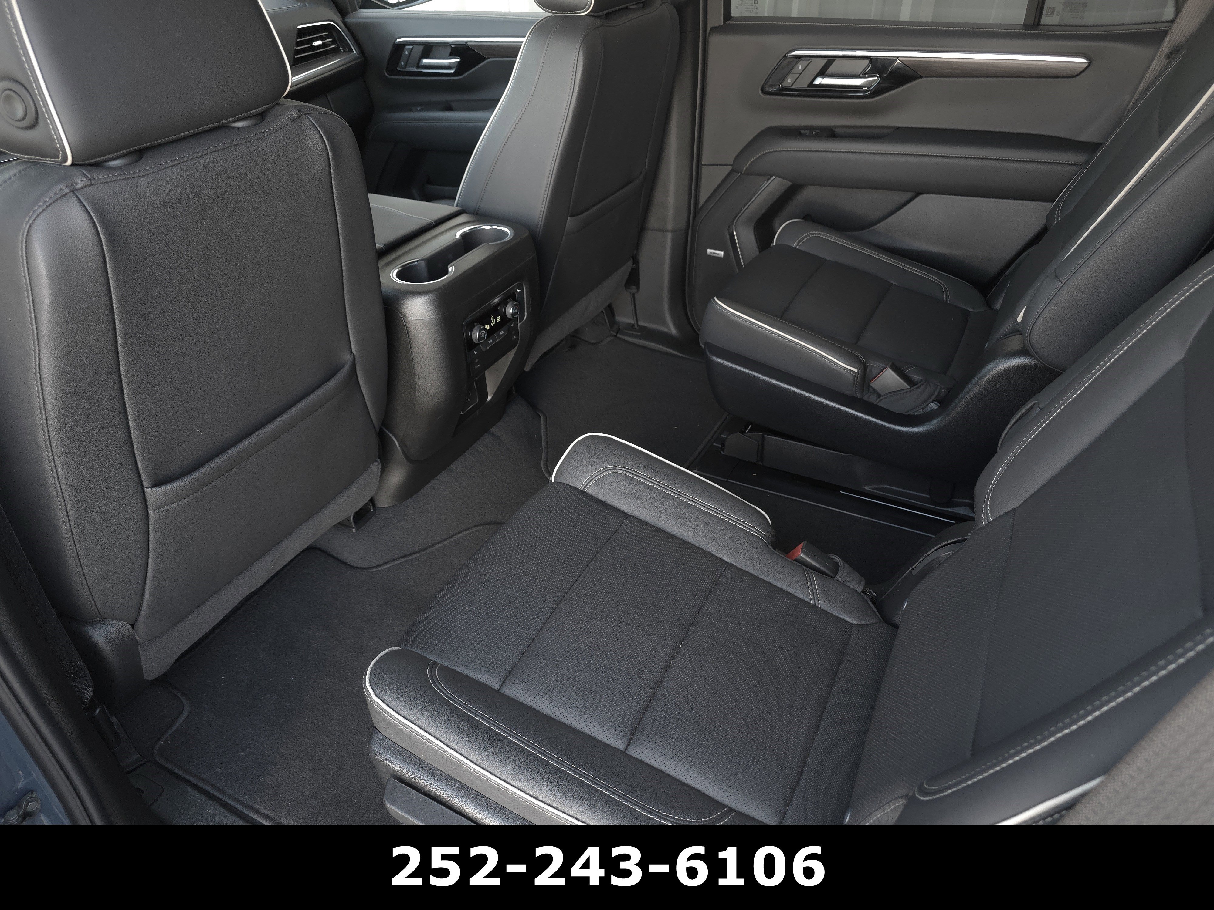 Used 2025 Chevrolet Tahoe Premier RWD image 33