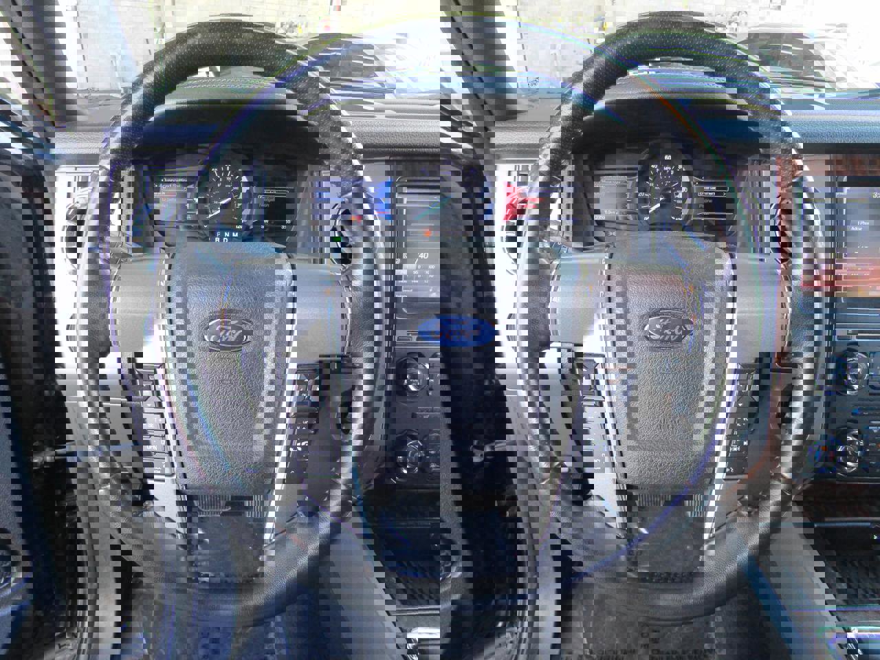 Used 2015 Ford Expedition Platinum image 16