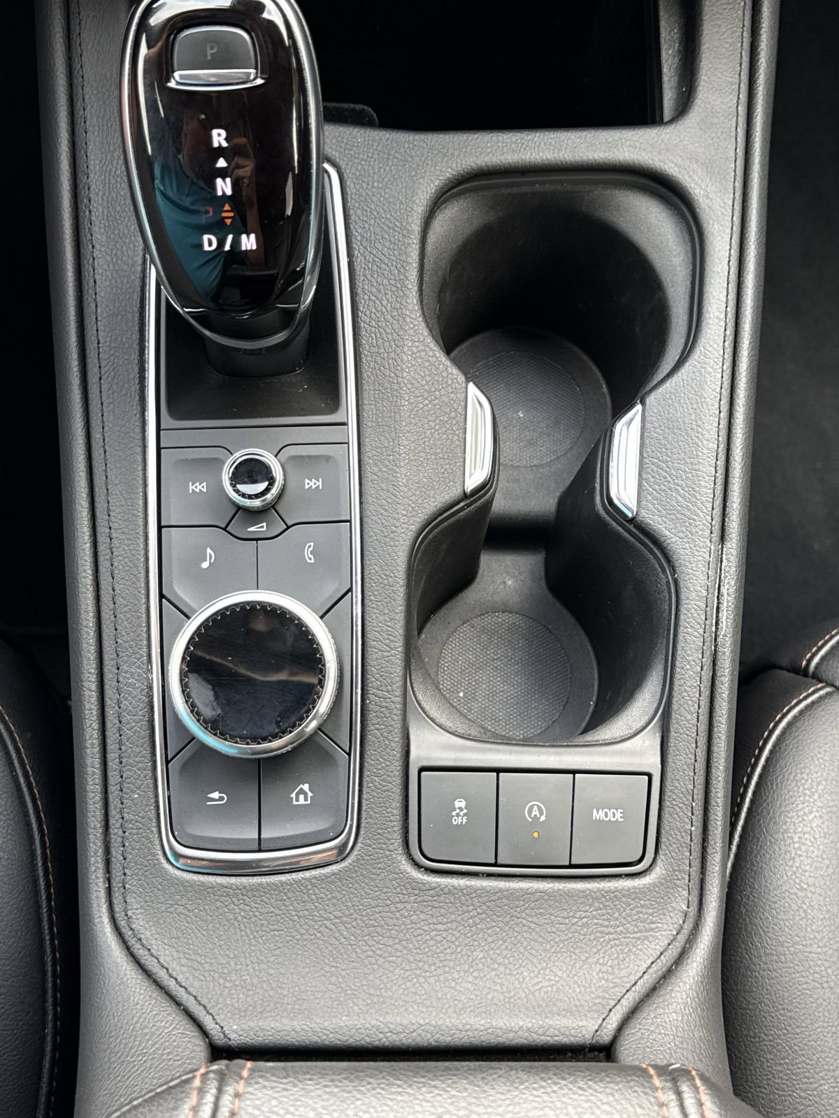 Used 2022 Cadillac XT4 Sport w/ Enhanced Visibility Package FWD image 31