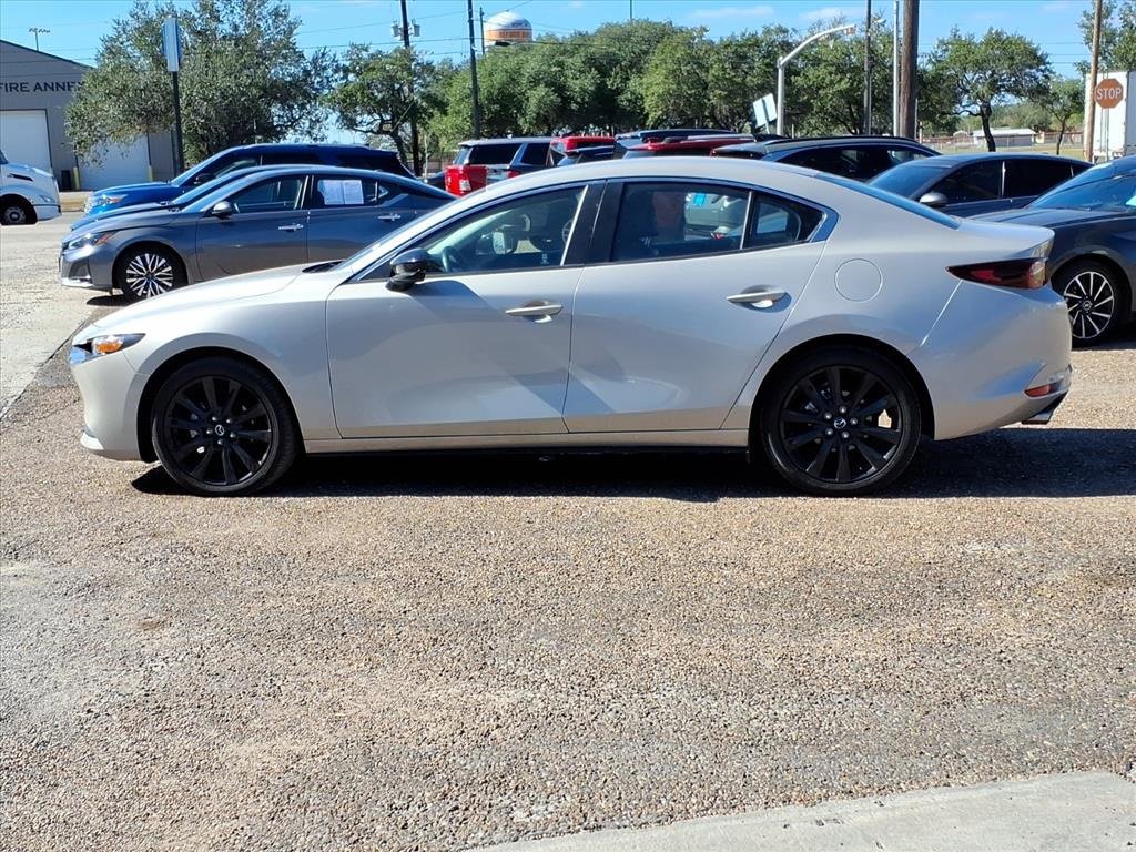 Used 2025 MAZDA MAZDA3 s image 2