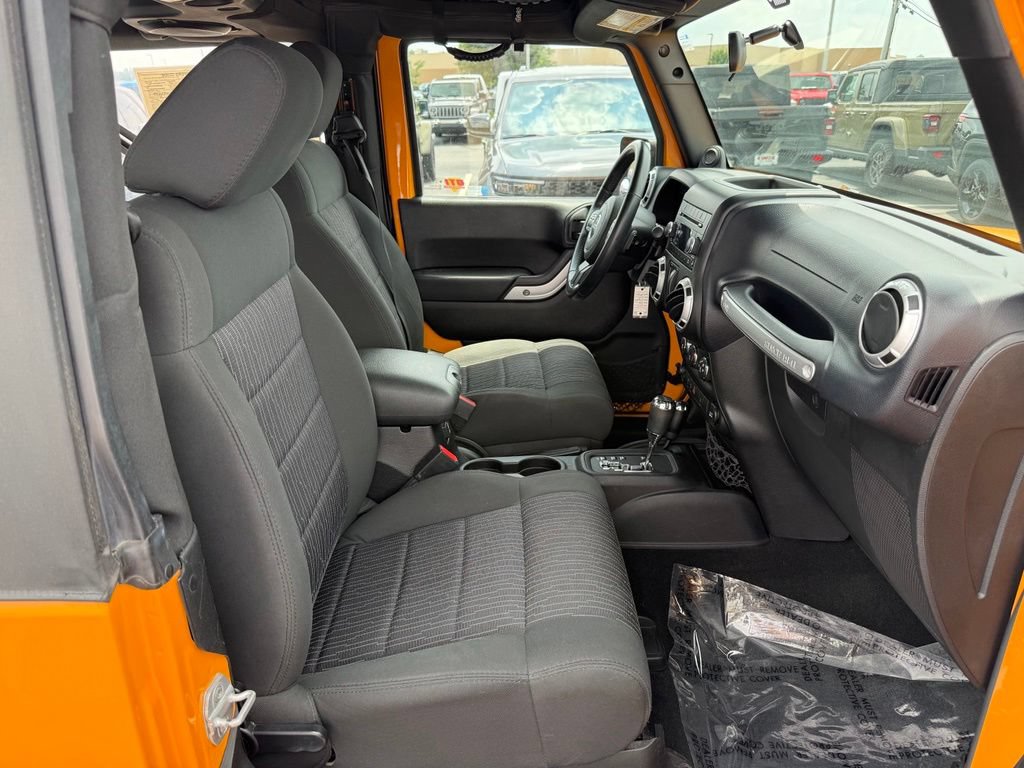 Used 2012 Jeep Wrangler Rubicon w/ PWR Convenience Group AWD/4WD image 25