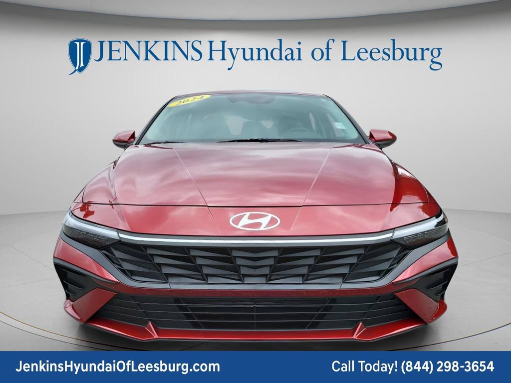 Certified 2024 Hyundai Elantra SE FWD image 11