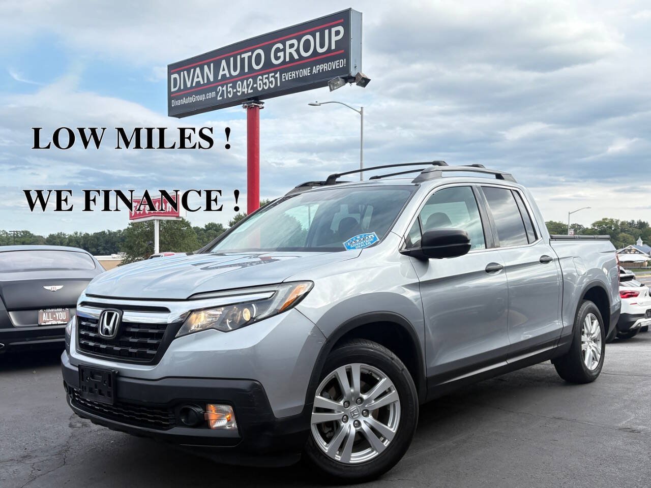 Used 2019 Honda Ridgeline RT image 1