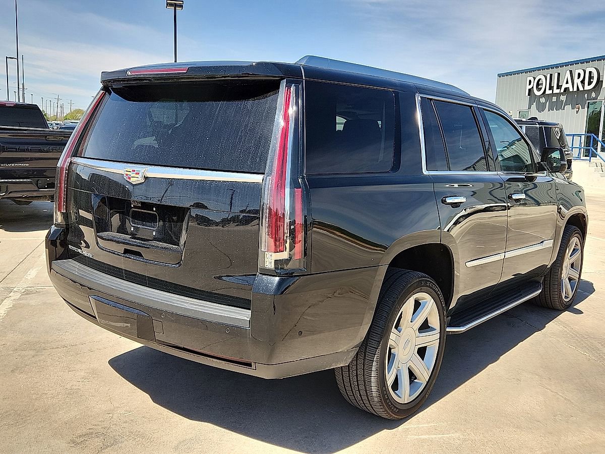 Used 2020 Cadillac Escalade Luxury image 3