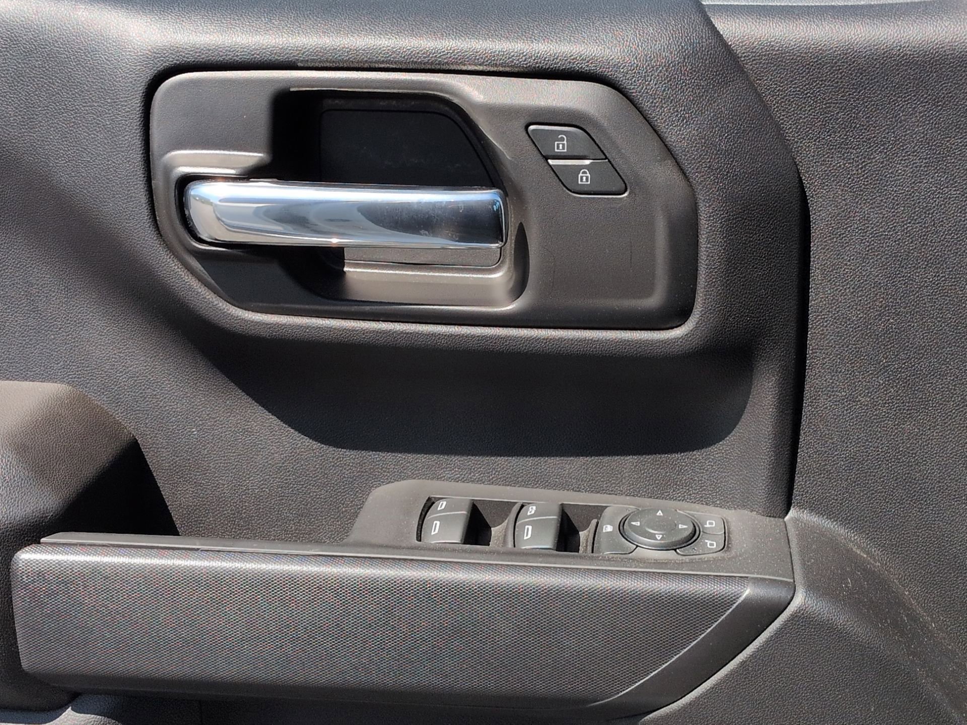 Certified 2024 Chevrolet Silverado 1500 Custom AWD/4WD image 23