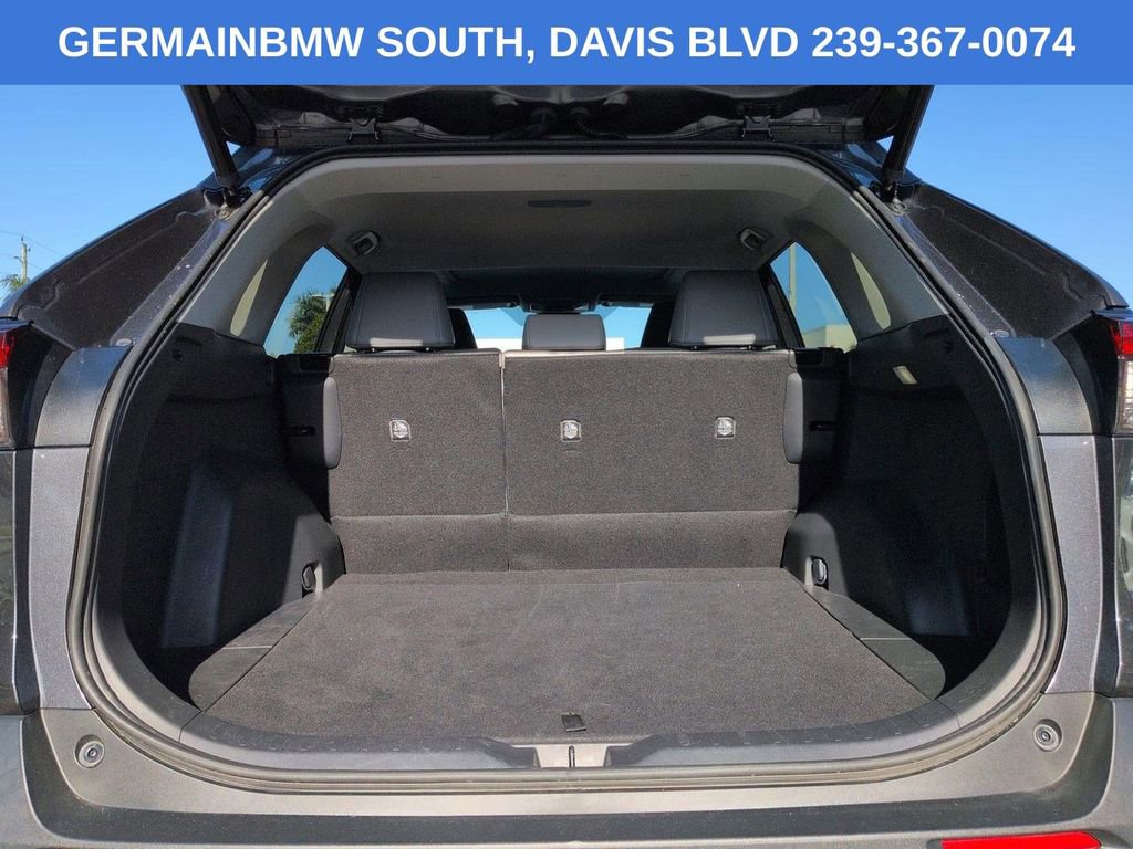 Used 2023 Toyota RAV4 XLE Premium FWD image 14