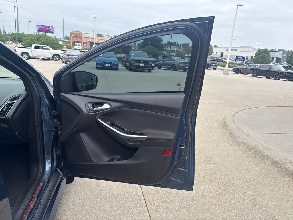 Used 2018 Ford Focus ST FWD image 22