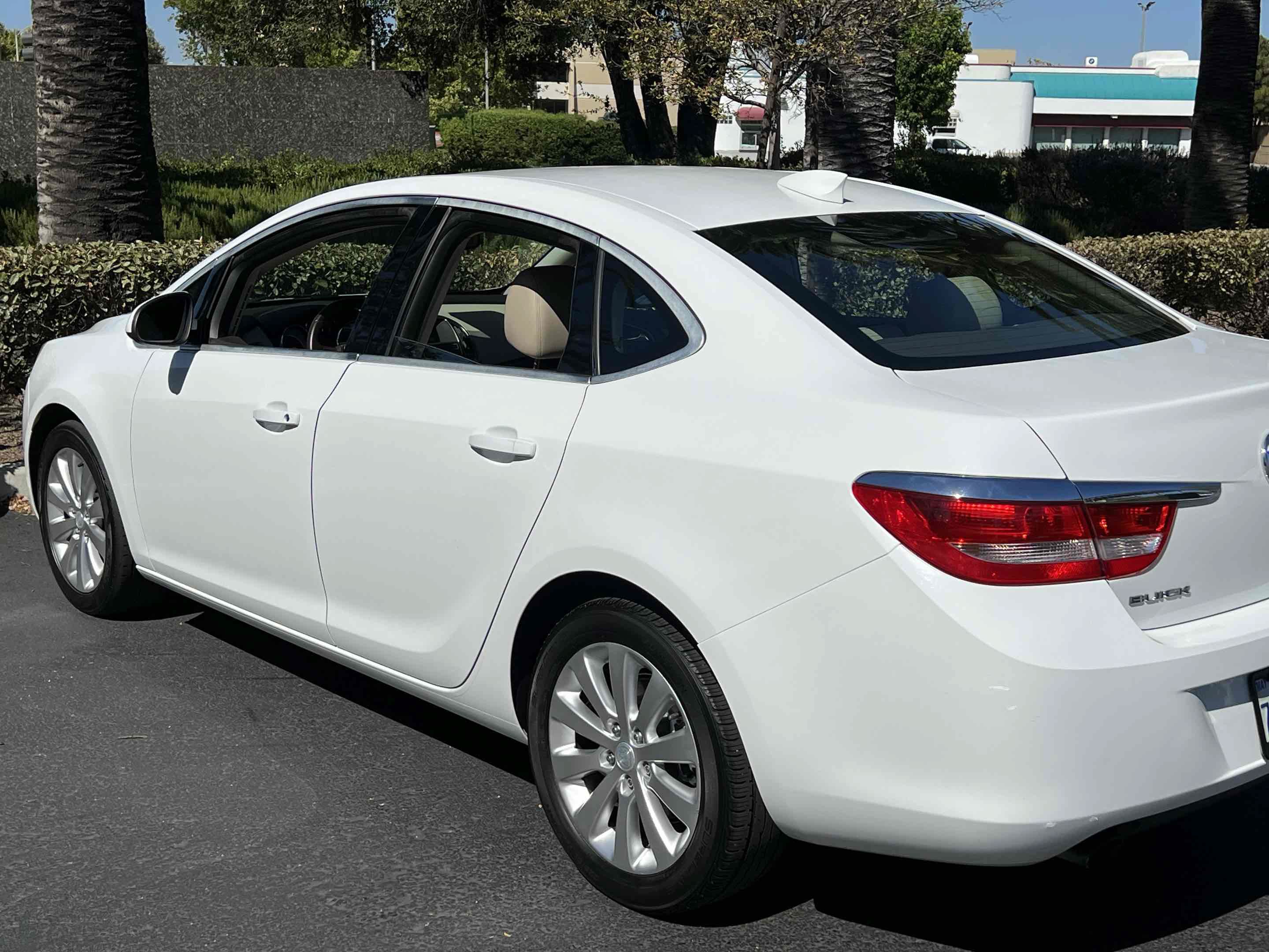 Used 2015 Buick Verano FWD image 37