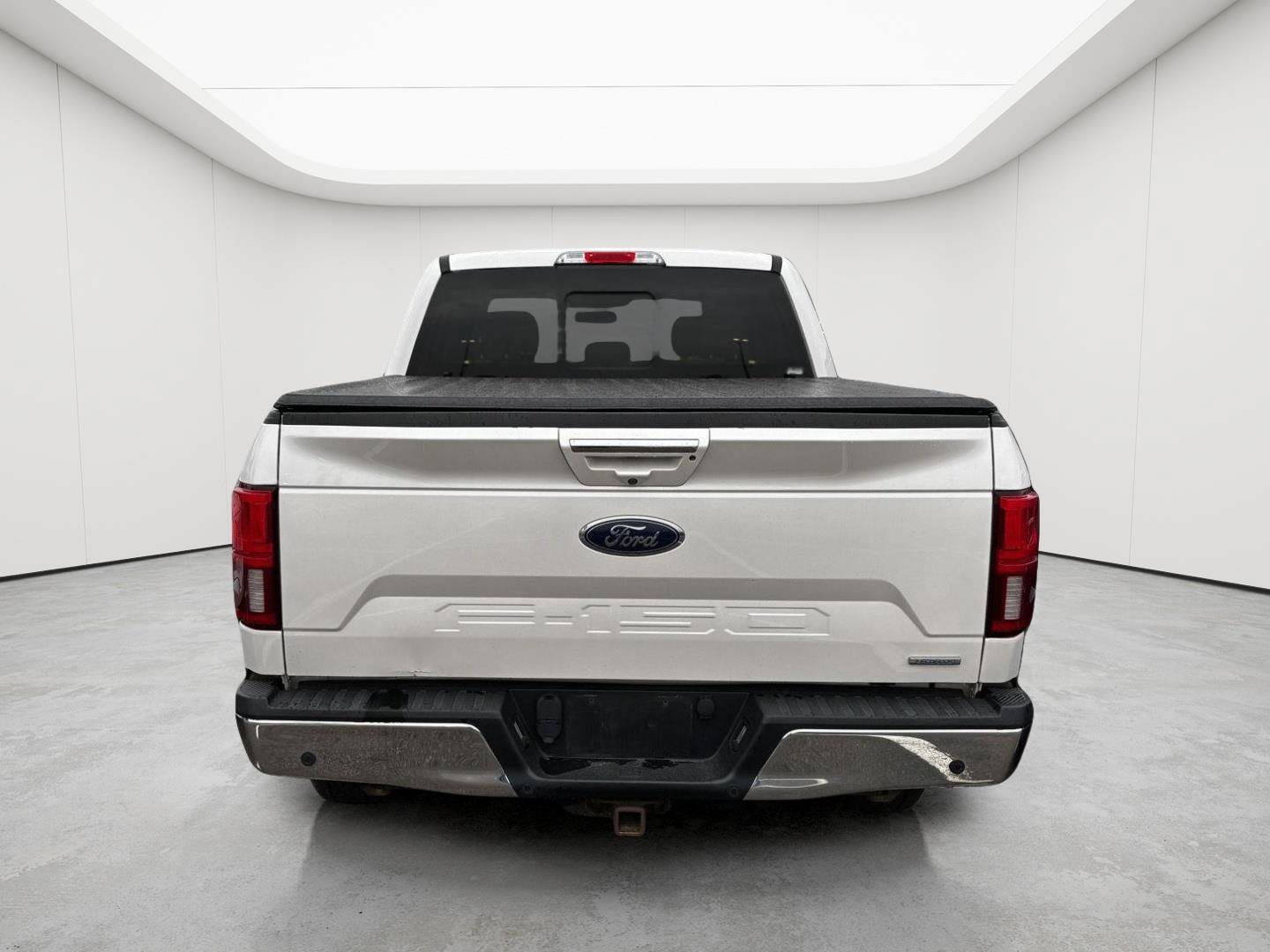 Used 2018 Ford F150 Lariat w/ Equipment Group 502A Luxury AWD/4WD image 5