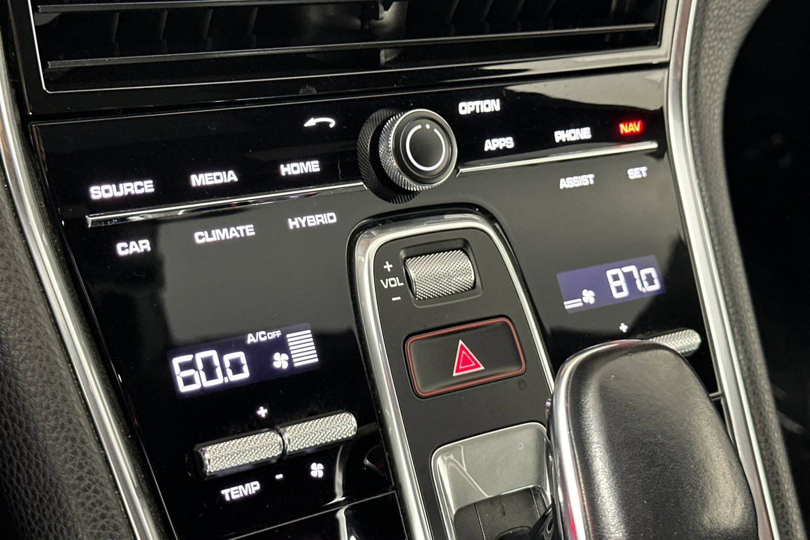 Used 2018 Porsche Panamera 4 image 20