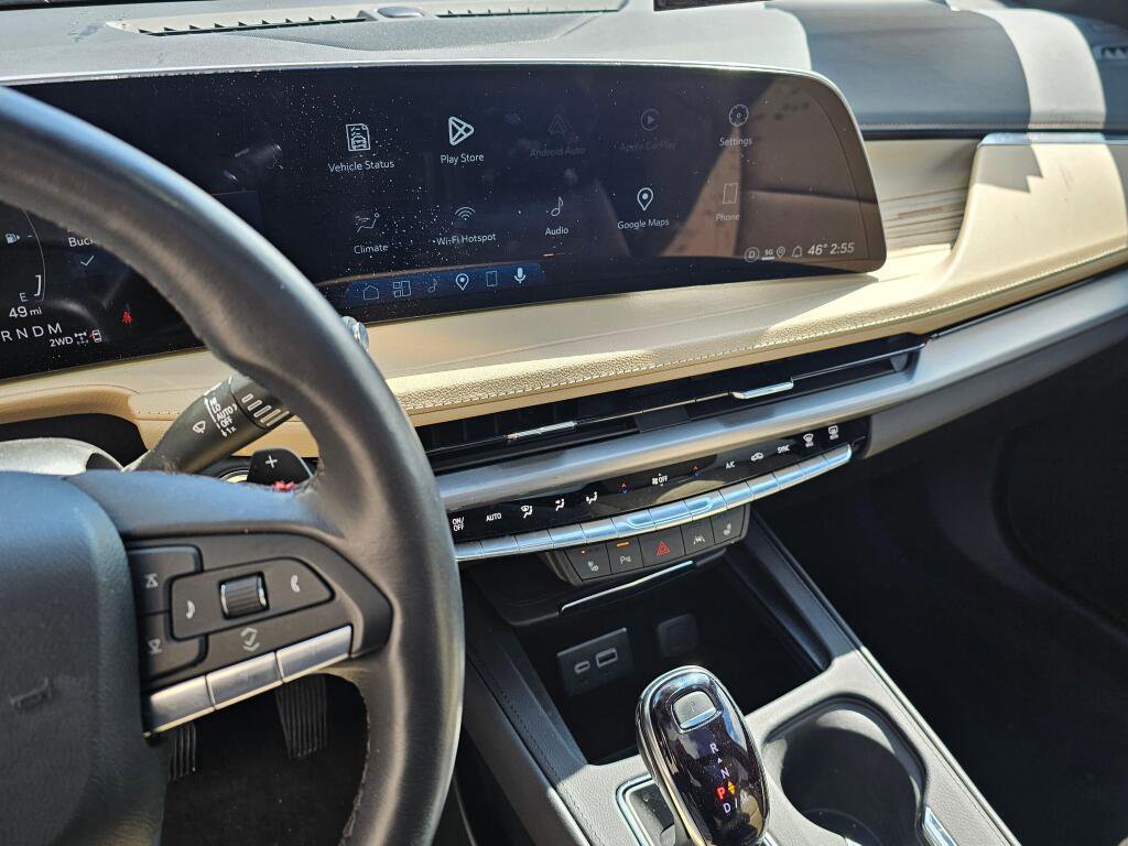 Used 2024 Cadillac XT4 Premium Luxury image 29