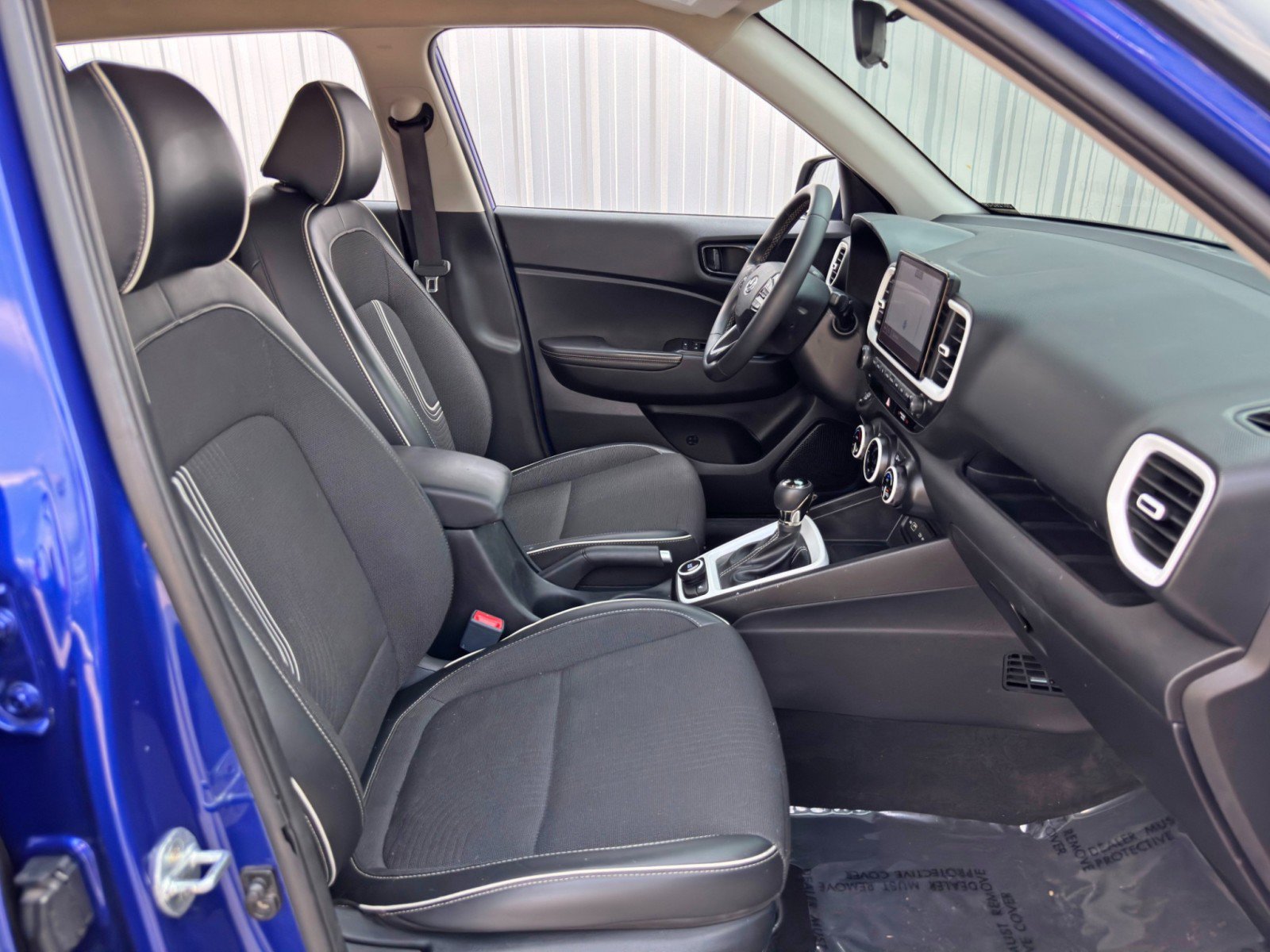 Used 2022 Hyundai Venue Limited w/ Cargo Package image 14