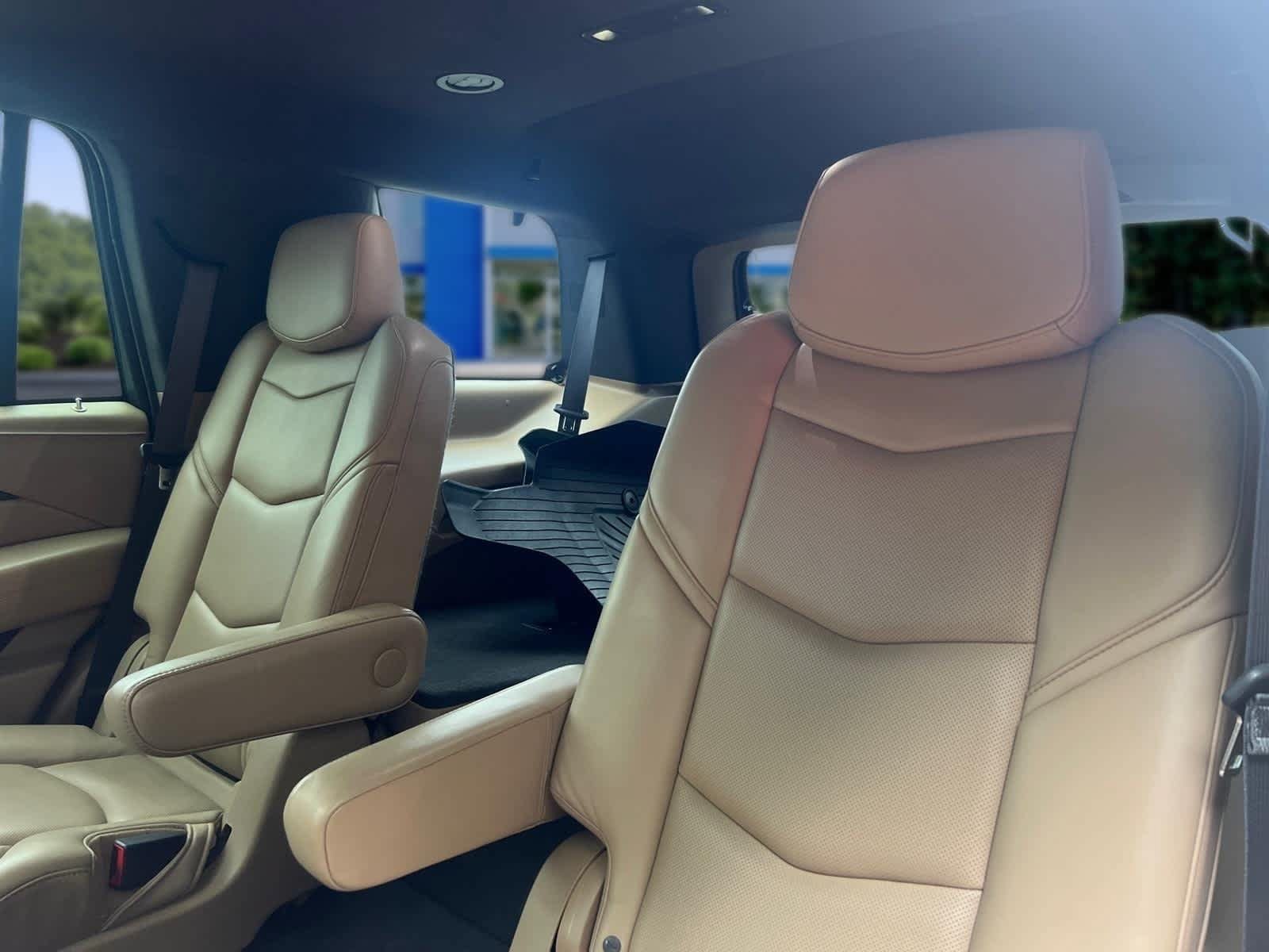 Used 2019 Cadillac Escalade Platinum AWD/4WD image 27