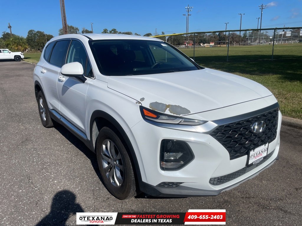 Used 2020 Hyundai Santa Fe SE image 1