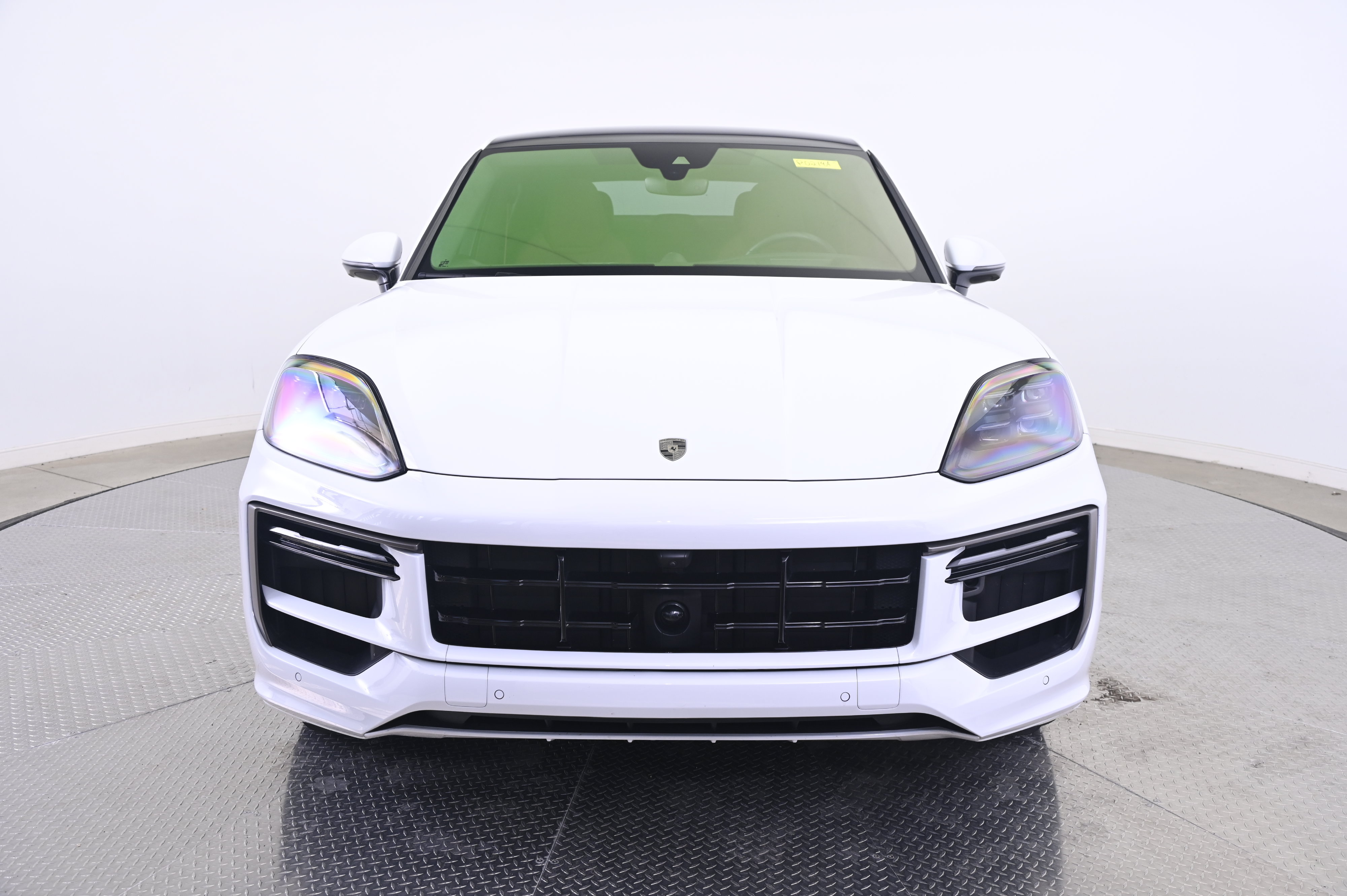 Certified 2026 Porsche Cayenne Turbo AWD/4WD image 10