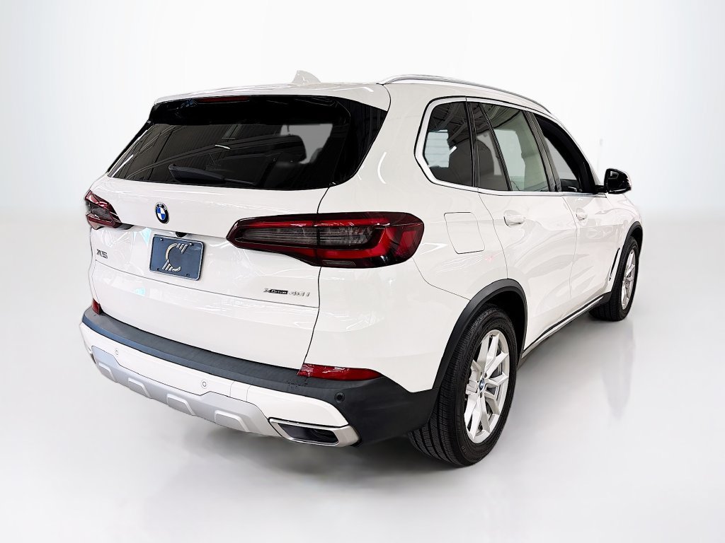 Used 2022 BMW X5 xDrive40i w/ Premium Package AWD/4WD image 5