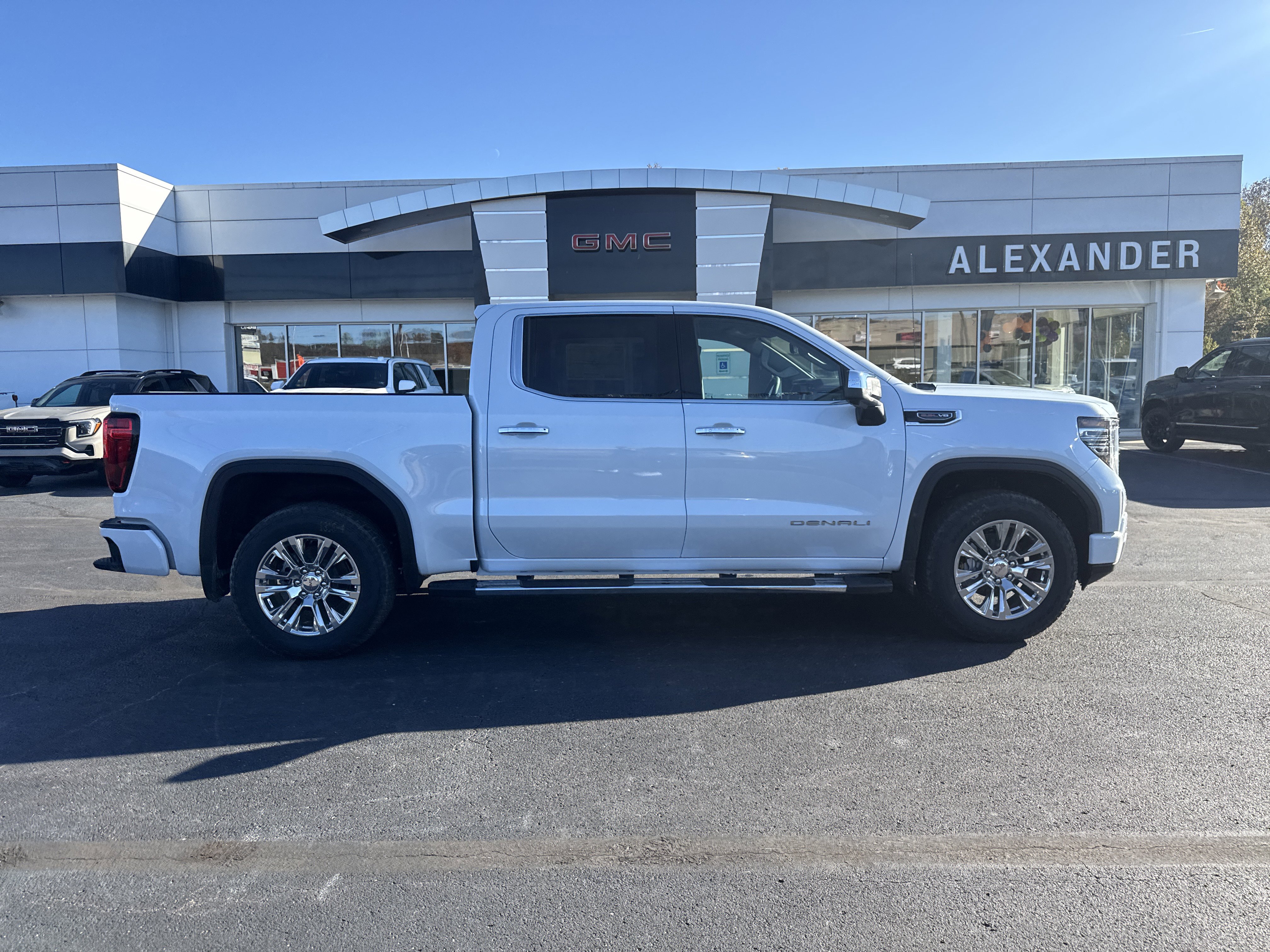 New 2026 GMC Sierra 1500 Denali w/ Technology Package image 2