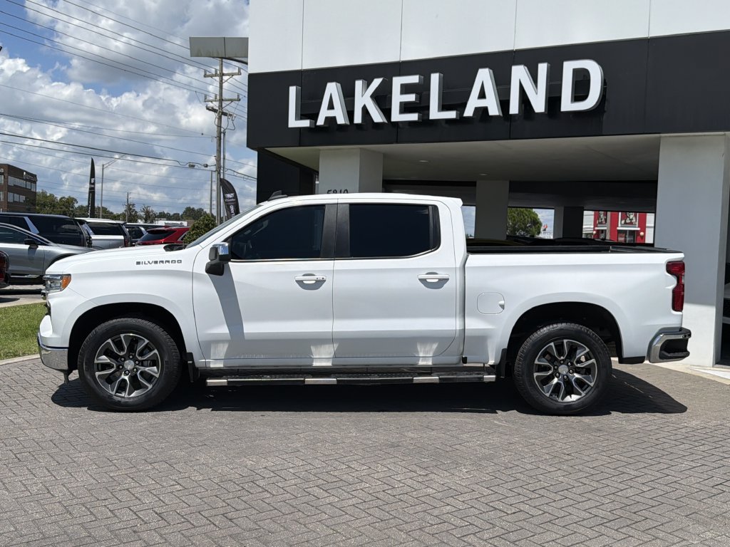 Certified 2022 Chevrolet Silverado 1500 LT RWD image 3