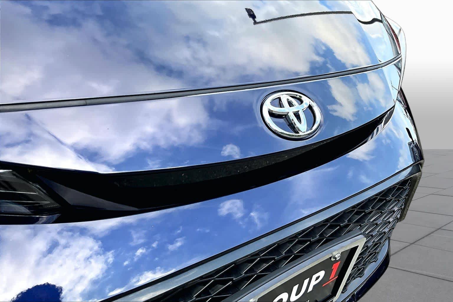 Certified 2025 Toyota Corolla SE w/ SE Premium Package FWD image 29