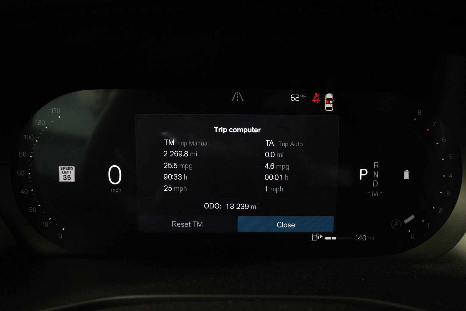 Certified 2025 Volvo XC40 B5 Plus image 12