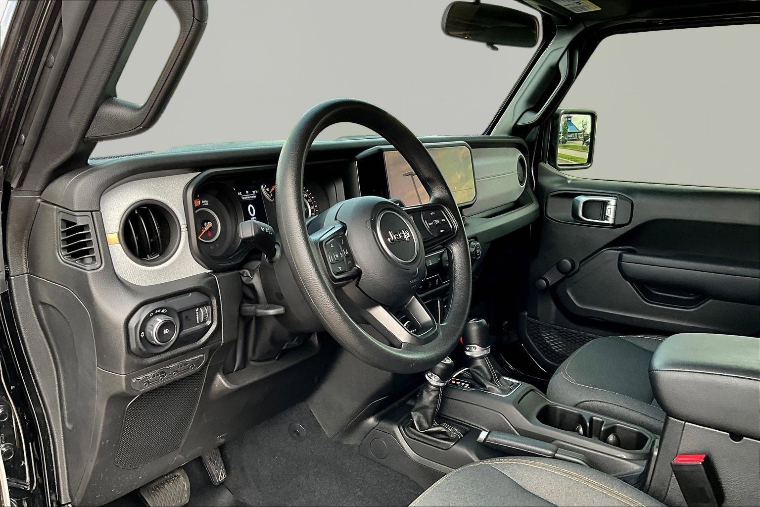 Used 2024 Jeep Wrangler Sport AWD/4WD image 17