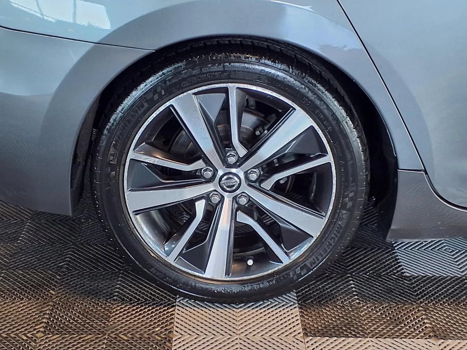 Used 2020 Nissan Maxima 3.5 SV w/ Floor Mat Group FWD image 8