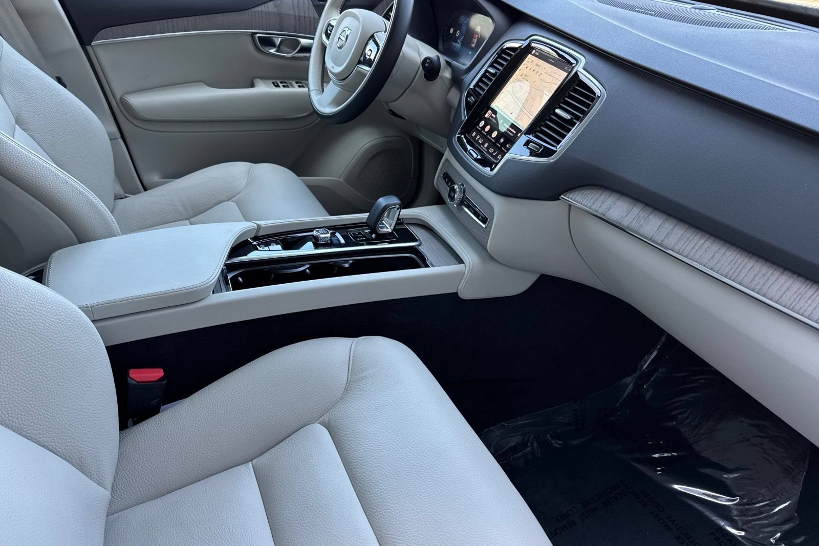Used 2024 Volvo XC90 T8 Plus AWD/4WD image 18