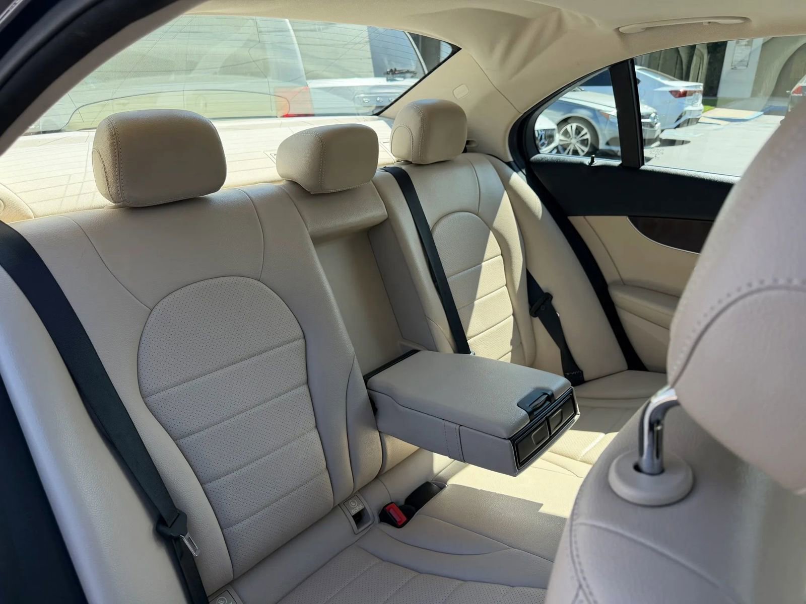 Used 2018 Mercedes-Benz C 300 Sedan w/ Premium Package image 10