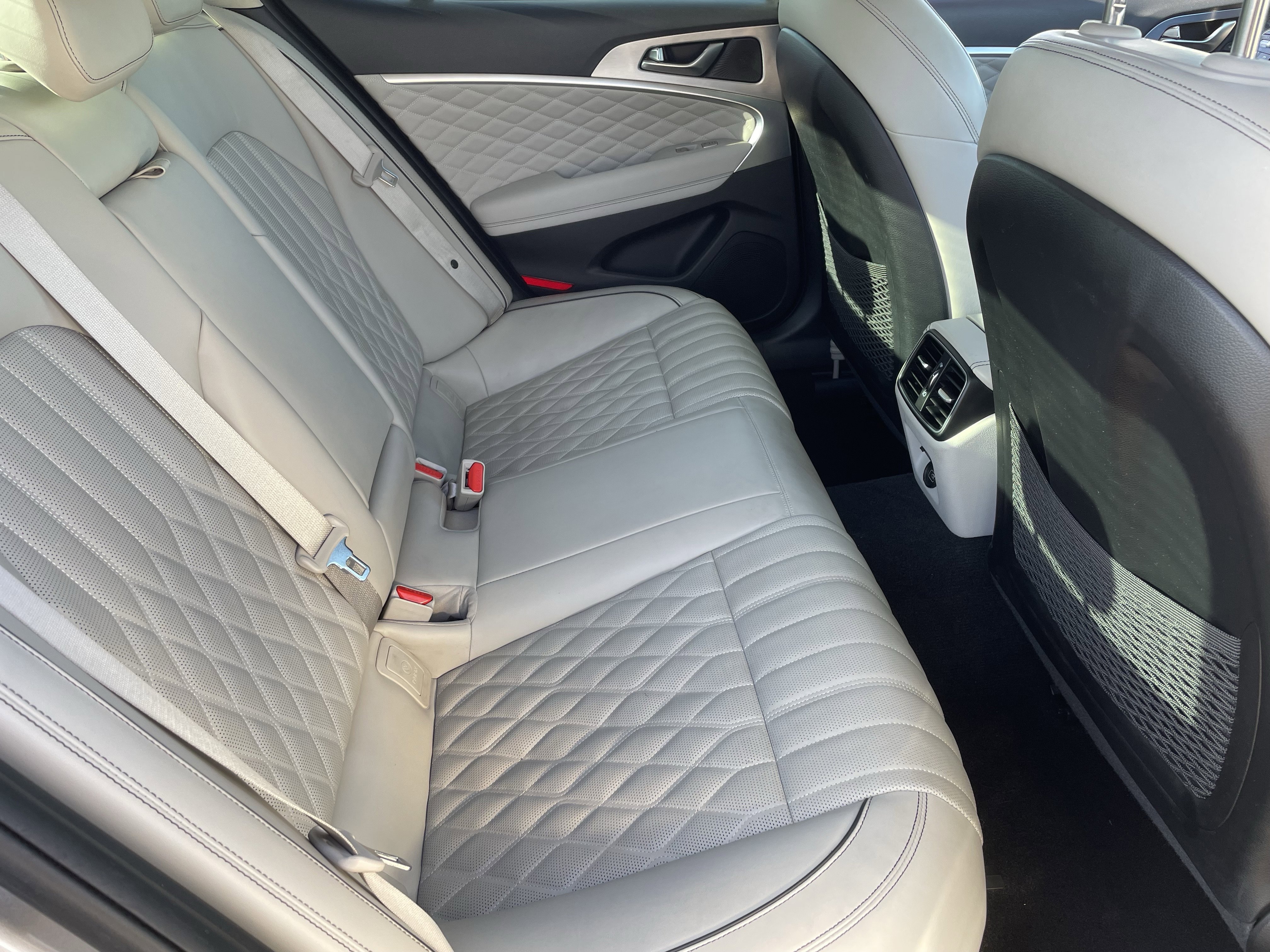 Used 2021 Genesis G70 2.0T w/ Prestige Package image 11