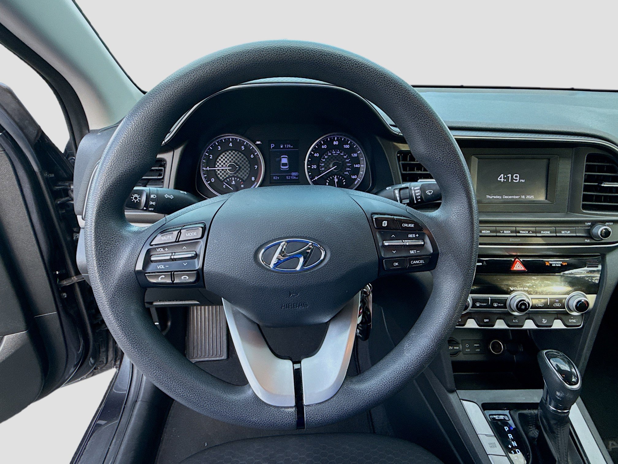 Used 2020 Hyundai Elantra SE w/ Cargo Package (C1) image 8