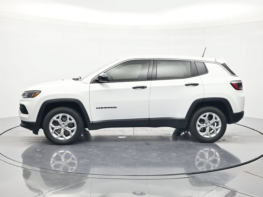 Used 2024 Jeep Compass Sport AWD/4WD image 8