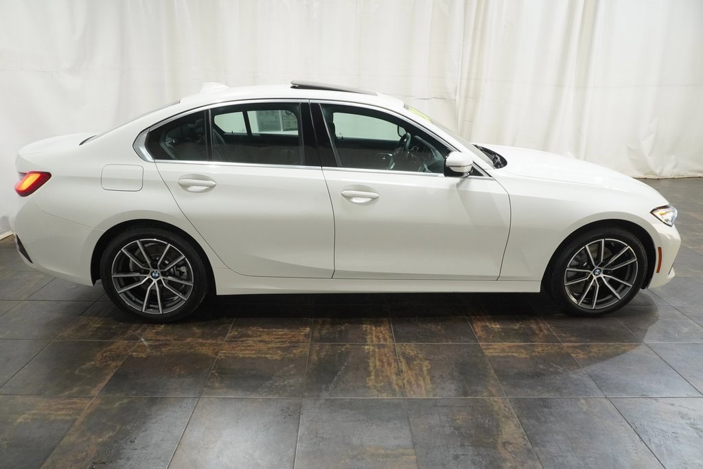 Used 2020 BMW 330i xDrive Sedan w/ Convenience Package image 3