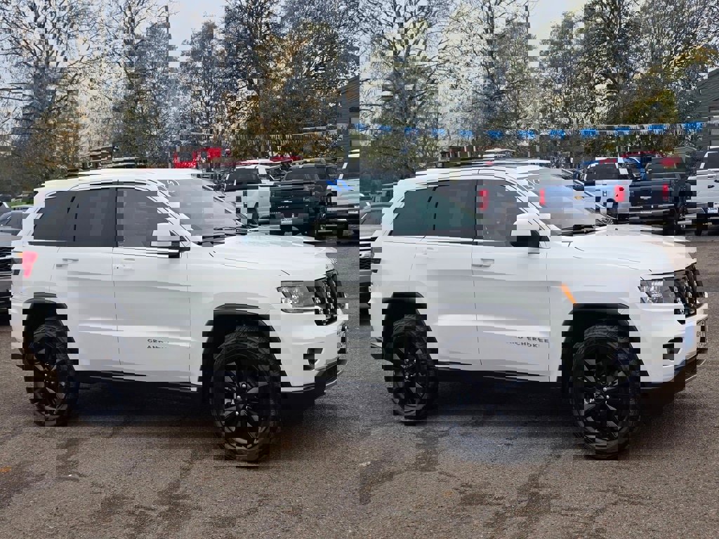 Used 2012 Jeep Grand Cherokee Altitude image 31