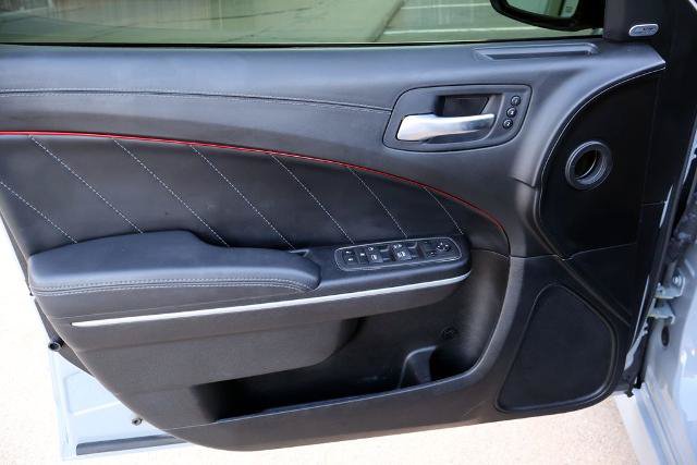 Used 2022 Dodge Charger Scat Pack w/ Dynamics Package RWD image 17