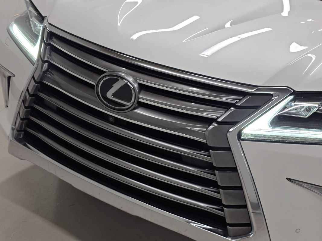 Used 2017 Lexus LX 570 4WD w/ Luxury Package image 51