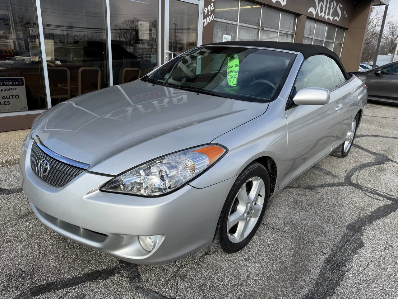 Used 2005 Toyota Solara SLE image 1
