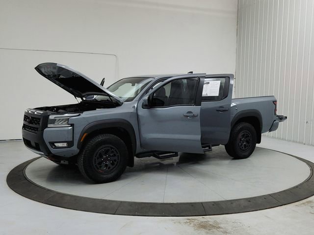 Used 2025 Nissan Frontier PRO-4X w/ Pro Convenience Package image 11