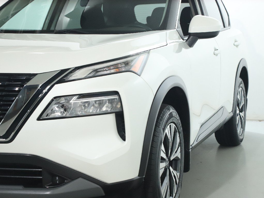Used 2023 Nissan Rogue SV AWD/4WD image 5