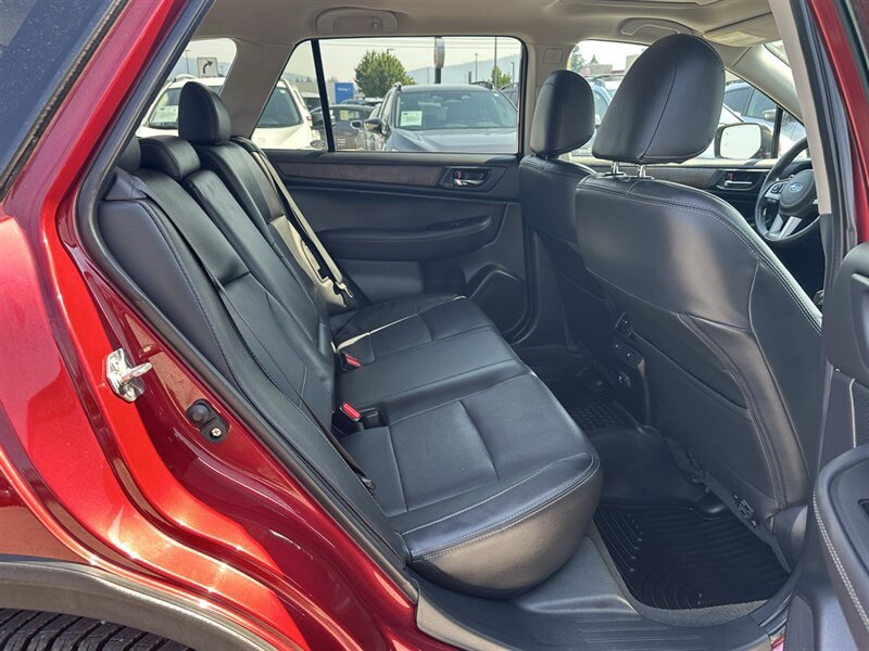 Used 2016 Subaru Outback 3.6R Limited AWD/4WD image 30