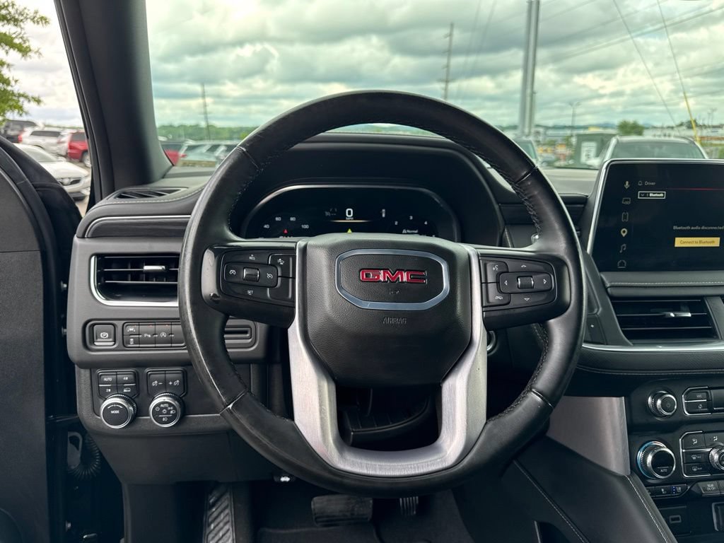 Used 2024 GMC Yukon XL SLT AWD/4WD image 15
