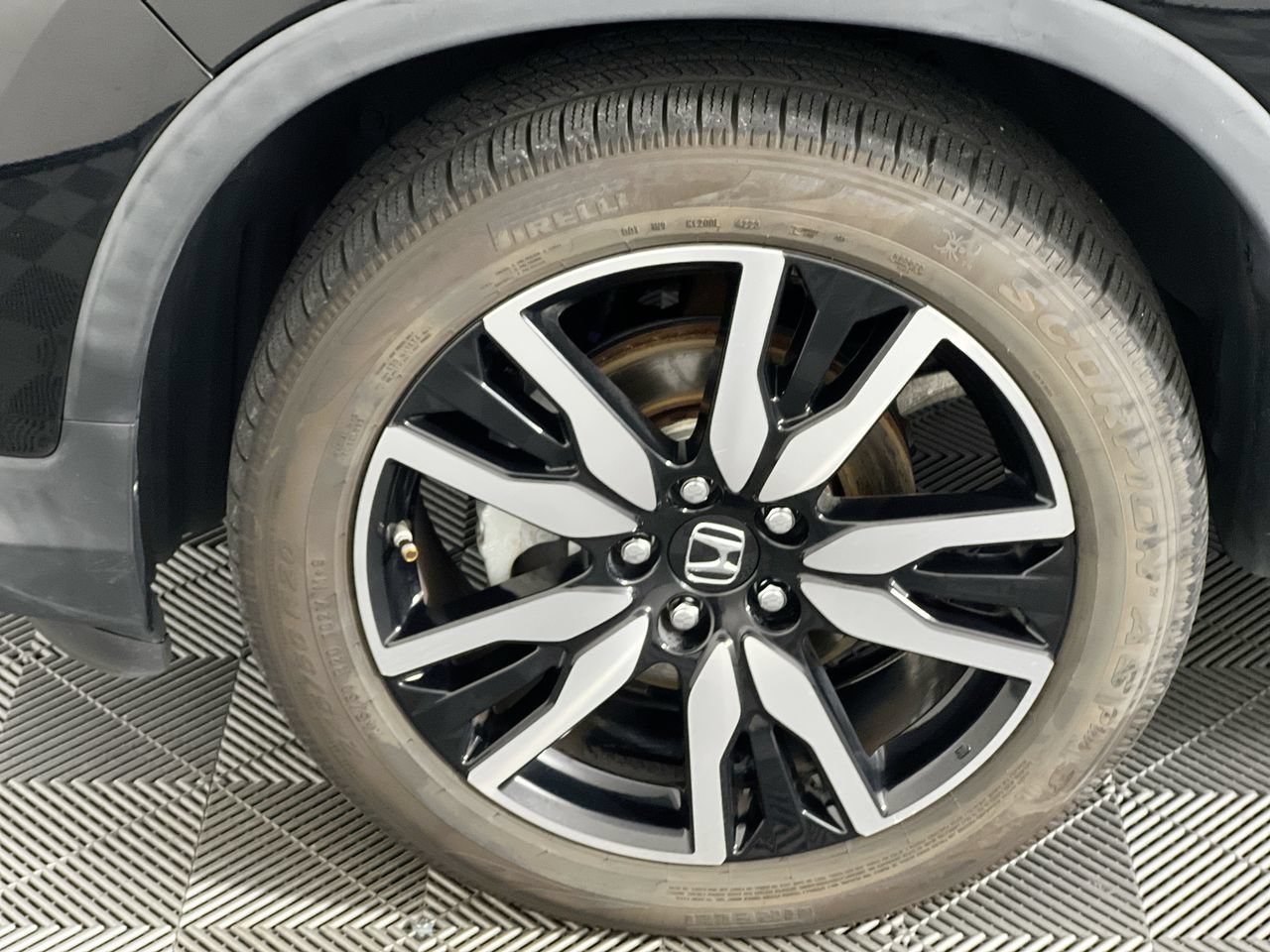 Used 2019 Honda Pilot Elite image 11
