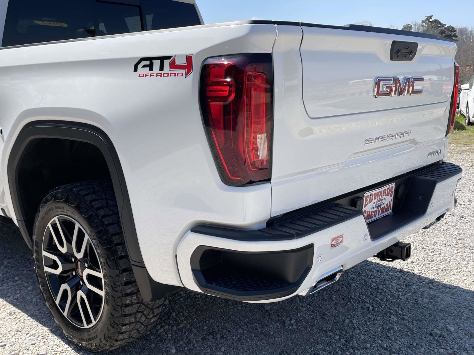Used 2025 GMC Sierra 1500 AT4 w/ AT4 Premium Package image 32