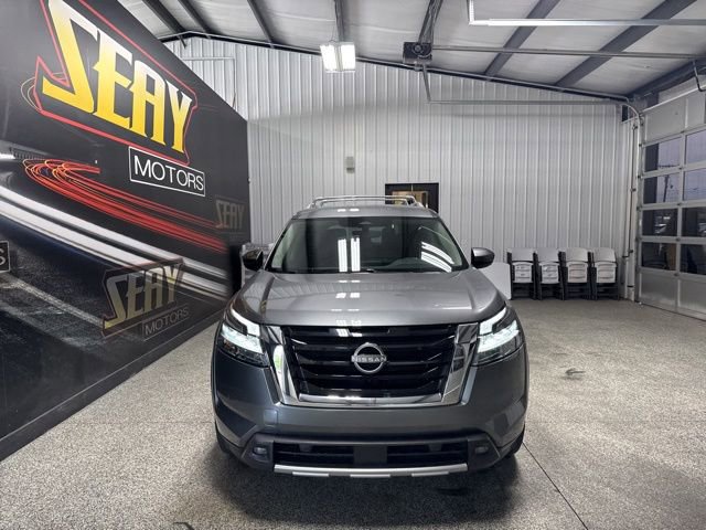 Used 2024 Nissan Pathfinder SL FWD image 20