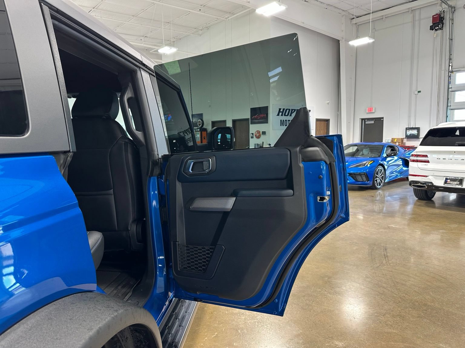 Used 2022 Ford Bronco Outer Banks w/ Sasquatch Package AWD/4WD image 37