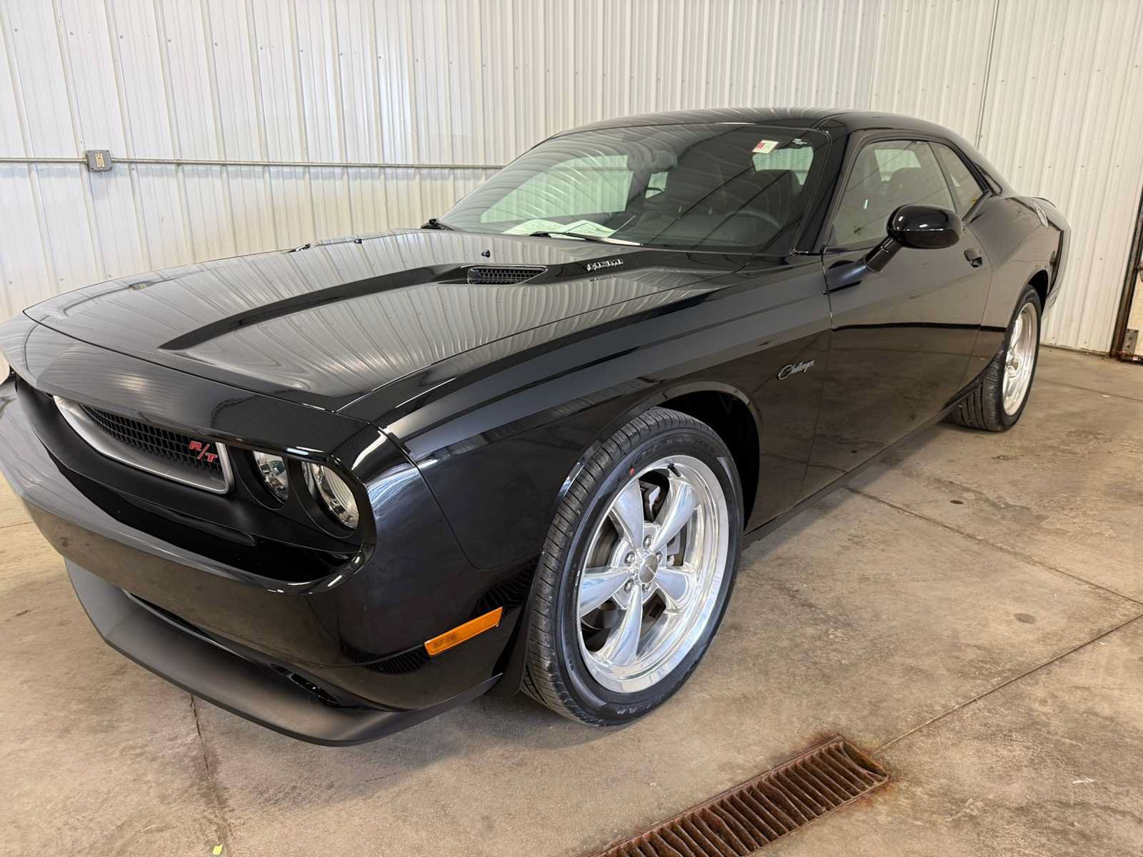Used 2013 Dodge Challenger R/T RWD image 1